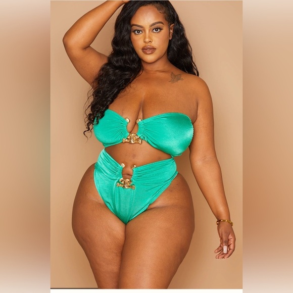 PrettyLittleThing Plus Green Hammered Trim Bikini Top Size US 22 - Picture 4 of 8